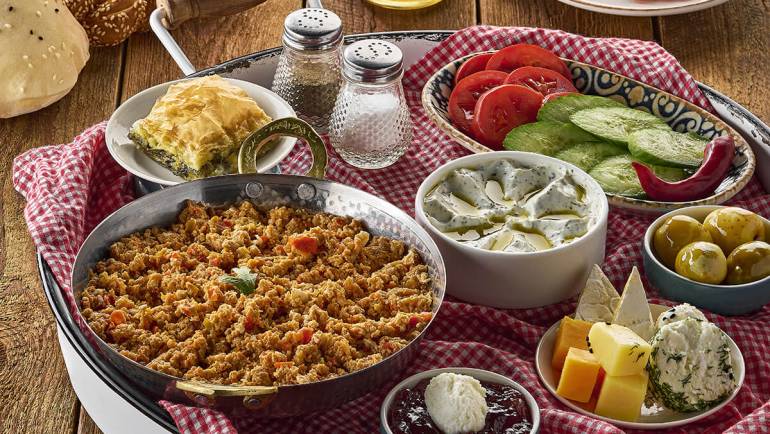 MADO Country Breakfast