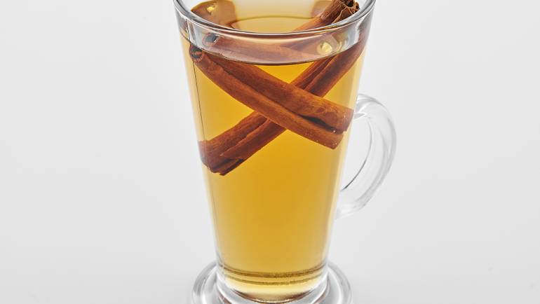 Apple Cider Tea with Cinnamon Sticks