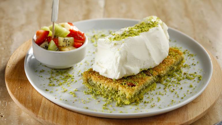 “Dövme” Ice Cream with Pistachio Kunefe
