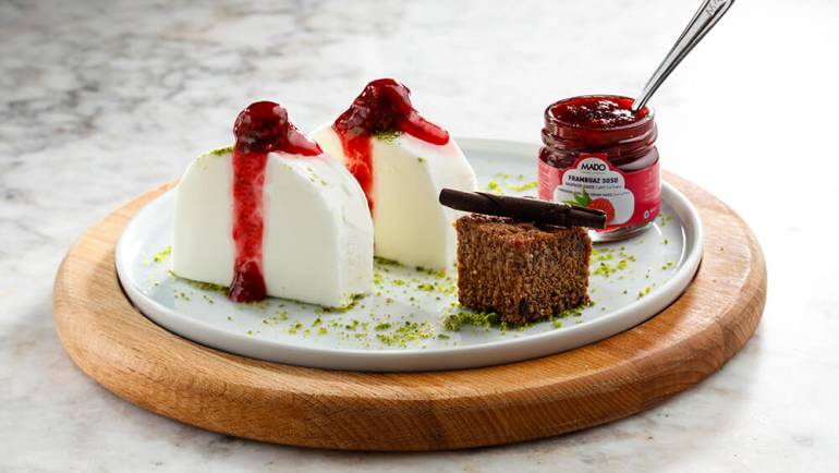 “Kesme” Raspberry Ice Cream
