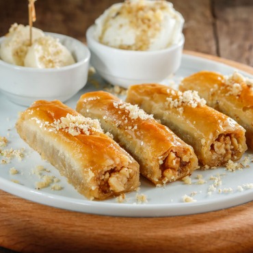 Twist Baklava (4 Pieces)