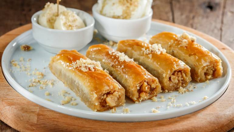 Twist Baklava (4 Pieces)